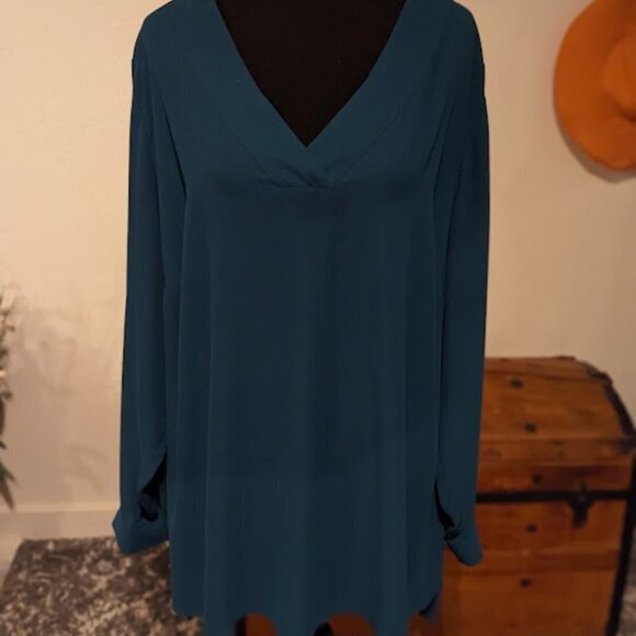 EVRI Emerald Green Long Sleeve V-Neck Blouse | Size 2X - Picture 1 of 3